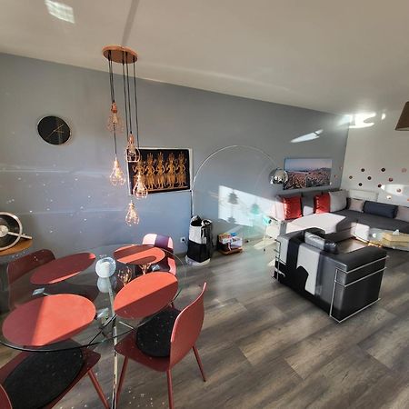 Tichnich Appartement - 2 Bedrooms - 1 Min Away From Train Station آنماس المظهر الخارجي الصورة