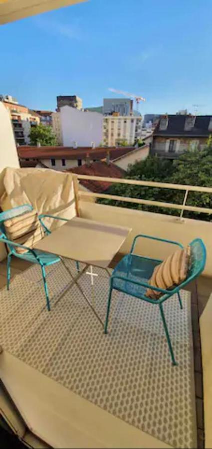 Tichnich Appartement - 2 Bedrooms - 1 Min Away From Train Station آنماس المظهر الخارجي الصورة